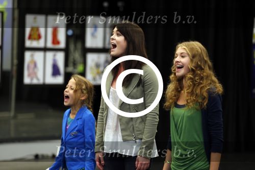 Amsterdam 19 september 2012
Presentatie musical Shrek met Paul Groot Kim Lian v d Meij Rogier Komproe en William Spaaij. Produyktie van Albert Verlinden.
Peter Smulder bv