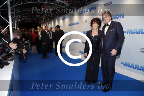 Rotterdam 15 oktober 2012
Premiere film marathon in pathe Rotterdam. Lee Towers met vrouw Laura
Peter Smulders bv