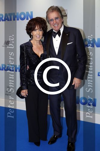 Rotterdam 15 oktober 2012
Premiere film marathon in pathe Rotterdam. Lee Towers met vrouw Laura
Peter Smulders bv