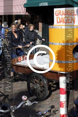 Utrecht 15 oktober 2012
Lieke v lexmond met bakfiets in cenrum Utrecht ivm aktie Post NL.
Peter Smulders bv