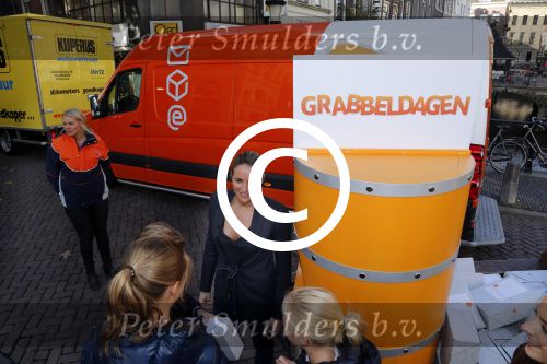 Utrecht 15 oktober 2012
Lieke v lexmond met bakfiets in cenrum Utrecht ivm aktie Post NL.
Peter Smulders bv