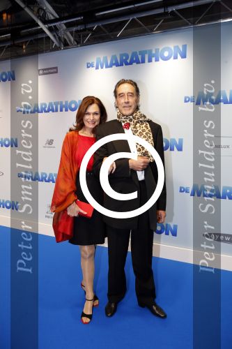 Rotterdam 15 oktober 2012
Premiere film marathon in pathe Rotterdam. Liz Snoiijnk met vriend
Peter Smulders bv