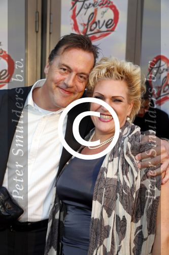 Amsterdam 7 oktober 2012
Premiere Aspects of love in het nieuwe de la mar. Marjolein Touw met nieuwe vriend
Peter Smulders bv