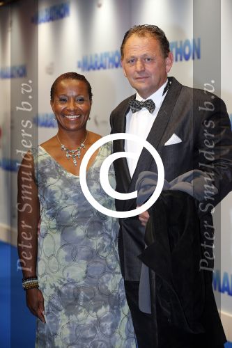 Rotterdam 15 oktober 2012
Premiere film marathon in pathe Rotterdam. Nelli Cooman met man
Peter Smulders bv