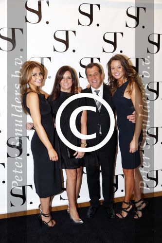 New York 18 oktober 2012
Olcay Gulsen opent haar eerste supertrash winkel in New York in de wijk Soho.
Peter Smulders bv