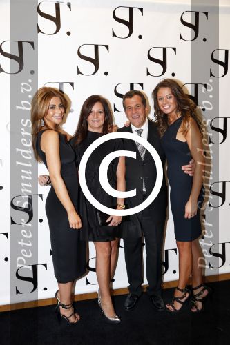 New York 18 oktober 2012
Olcay Gulsen opent haar eerste supertrash winkel in New York in de wijk Soho.
Peter Smulders bv