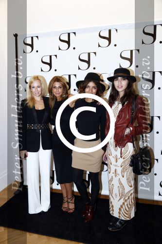 New York 18 oktober 2012
Olcay Gulsen opent haar eerste supertrash winkel in New York in de wijk Soho.
Peter Smulders bv