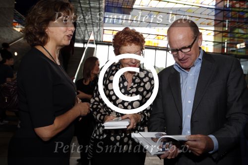 Hilversum 3 oktober 2012
Presentatie boek van nieuwslezers van de NOS bij beeld en geluid. Philip Freriks
Peter Smulders bv