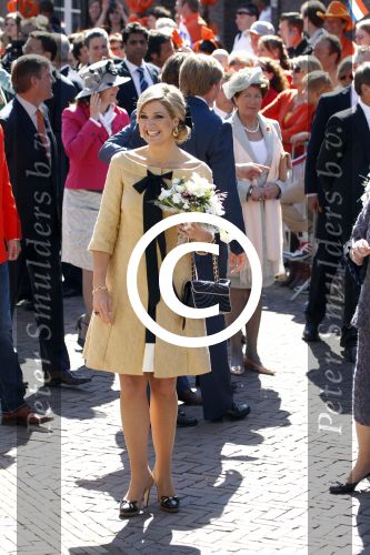 Rhenen en Veenedaal 30 april 2012
Koninginnedag met daarbij aanwezig koningin Beatrix Prins Willem Alexander Prinses Maxima Prins Constantijn Prinses Laurentien Prinses Margrite Prins Maurits Prinses Marilene Prins Bernhard Prinses Annette Prins Pieter Christiaan Prins Floris Prinses Aimee en Pieter v Vollenhoven.
Peter Smulders bv