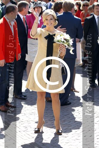 Rhenen en Veenedaal 30 april 2012
Koninginnedag met daarbij aanwezig koningin Beatrix Prins Willem Alexander Prinses Maxima Prins Constantijn Prinses Laurentien Prinses Margrite Prins Maurits Prinses Marilene Prins Bernhard Prinses Annette Prins Pieter Christiaan Prins Floris Prinses Aimee en Pieter v Vollenhoven.
Peter Smulders bv