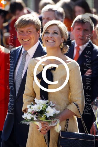 Rhenen en Veenedaal 30 april 2012
Koninginnedag met daarbij aanwezig koningin Beatrix Prins Willem Alexander Prinses Maxima Prins Constantijn Prinses Laurentien Prinses Margrite Prins Maurits Prinses Marilene Prins Bernhard Prinses Annette Prins Pieter Christiaan Prins Floris Prinses Aimee en Pieter v Vollenhoven.
Peter Smulders bv
