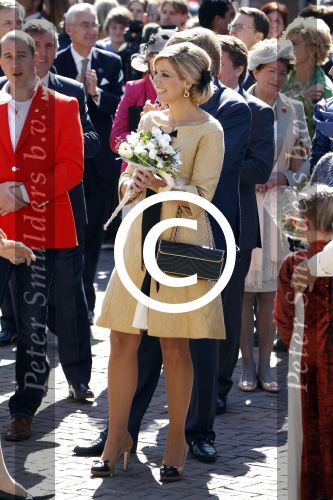 Rhenen en Veenedaal 30 april 2012
Koninginnedag met daarbij aanwezig koningin Beatrix Prins Willem Alexander Prinses Maxima Prins Constantijn Prinses Laurentien Prinses Margrite Prins Maurits Prinses Marilene Prins Bernhard Prinses Annette Prins Pieter Christiaan Prins Floris Prinses Aimee en Pieter v Vollenhoven.
Peter Smulders bv
