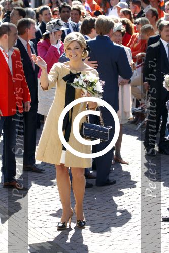 Rhenen en Veenedaal 30 april 2012
Koninginnedag met daarbij aanwezig koningin Beatrix Prins Willem Alexander Prinses Maxima Prins Constantijn Prinses Laurentien Prinses Margrite Prins Maurits Prinses Marilene Prins Bernhard Prinses Annette Prins Pieter Christiaan Prins Floris Prinses Aimee en Pieter v Vollenhoven.
Peter Smulders bv