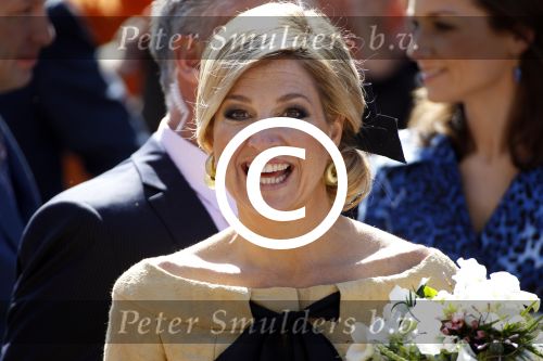 Rhenen en Veenedaal 30 april 2012
Koninginnedag met daarbij aanwezig koningin Beatrix Prins Willem Alexander Prinses Maxima Prins Constantijn Prinses Laurentien Prinses Margrite Prins Maurits Prinses Marilene Prins Bernhard Prinses Annette Prins Pieter Christiaan Prins Floris Prinses Aimee en Pieter v Vollenhoven.
Peter Smulders bv