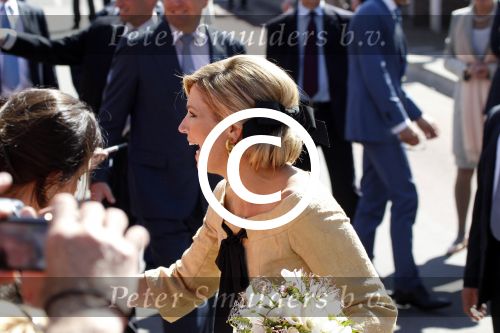 Rhenen en Veenedaal 30 april 2012
Koninginnedag met daarbij aanwezig koningin Beatrix Prins Willem Alexander Prinses Maxima Prins Constantijn Prinses Laurentien Prinses Margrite Prins Maurits Prinses Marilene Prins Bernhard Prinses Annette Prins Pieter Christiaan Prins Floris Prinses Aimee en Pieter v Vollenhoven.
Peter Smulders bv