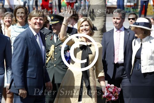 Rhenen en Veenedaal 30 april 2012
Koninginnedag met daarbij aanwezig koningin Beatrix Prins Willem Alexander Prinses Maxima Prins Constantijn Prinses Laurentien Prinses Margrite Prins Maurits Prinses Marilene Prins Bernhard Prinses Annette Prins Pieter Christiaan Prins Floris Prinses Aimee en Pieter v Vollenhoven.
Peter Smulders bv