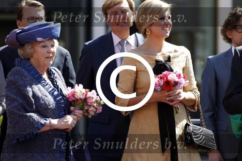 Rhenen en Veenedaal 30 april 2012
Koninginnedag met daarbij aanwezig koningin Beatrix Prins Willem Alexander Prinses Maxima Prins Constantijn Prinses Laurentien Prinses Margrite Prins Maurits Prinses Marilene Prins Bernhard Prinses Annette Prins Pieter Christiaan Prins Floris Prinses Aimee en Pieter v Vollenhoven.
Peter Smulders bv