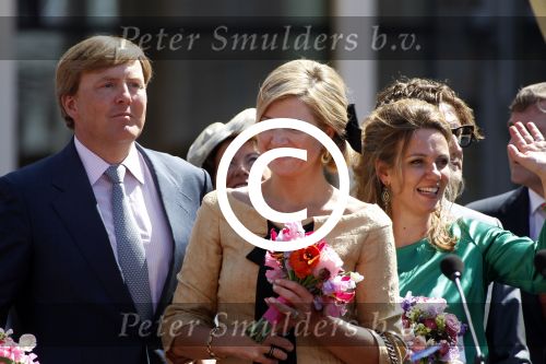 Rhenen en Veenedaal 30 april 2012
Koninginnedag met daarbij aanwezig koningin Beatrix Prins Willem Alexander Prinses Maxima Prins Constantijn Prinses Laurentien Prinses Margrite Prins Maurits Prinses Marilene Prins Bernhard Prinses Annette Prins Pieter Christiaan Prins Floris Prinses Aimee en Pieter v Vollenhoven.
Peter Smulders bv