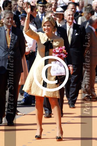 Rhenen en Veenedaal 30 april 2012
Koninginnedag met daarbij aanwezig koningin Beatrix Prins Willem Alexander Prinses Maxima Prins Constantijn Prinses Laurentien Prinses Margrite Prins Maurits Prinses Marilene Prins Bernhard Prinses Annette Prins Pieter Christiaan Prins Floris Prinses Aimee en Pieter v Vollenhoven.
Peter Smulders bv