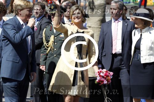 Rhenen en Veenedaal 30 april 2012
Koninginnedag met daarbij aanwezig koningin Beatrix Prins Willem Alexander Prinses Maxima Prins Constantijn Prinses Laurentien Prinses Margrite Prins Maurits Prinses Marilene Prins Bernhard Prinses Annette Prins Pieter Christiaan Prins Floris Prinses Aimee en Pieter v Vollenhoven.
Peter Smulders bv