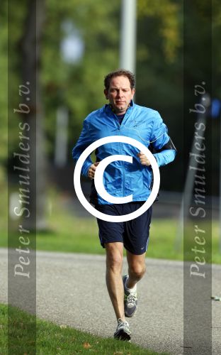 Amsterdam 10 oktober 2012
Robert Leroy aan het hardlopen bij het amsterdamse bos en bosbaan.
Peter Smulders bv