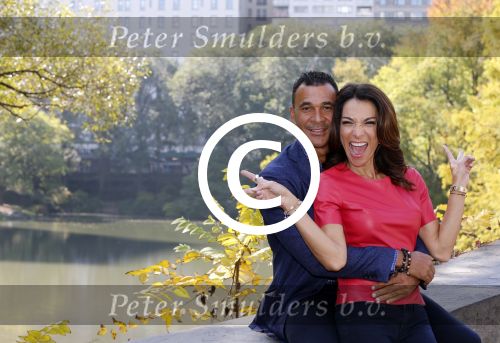 New York 18 oktober 2012
Ruud Gullit met zijn nieuwe vriendin Maggie Jimenez in Central Park.
Peter Smulders bv