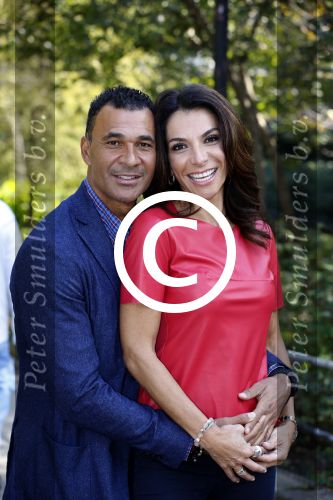 New York 18 oktober 2012
Ruud Gullit met zijn nieuwe vriendin Maggie Jimenez in Central Park.
Peter Smulders bv