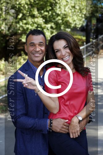 New York 18 oktober 2012
Ruud Gullit met zijn nieuwe vriendin Maggie Jimenez in Central Park.
Peter Smulders bv