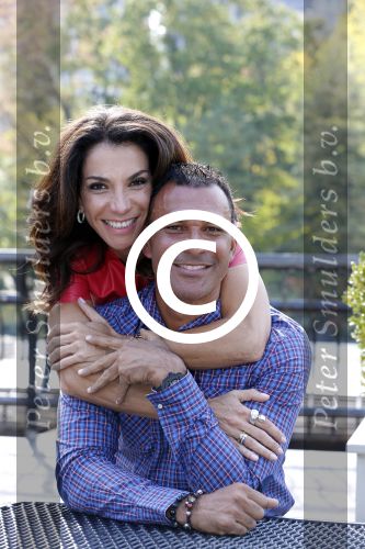 New York 18 oktober 2012
Ruud Gullit met zijn nieuwe vriendin Maggie Jimenez in Central Park.
Peter Smulders bv