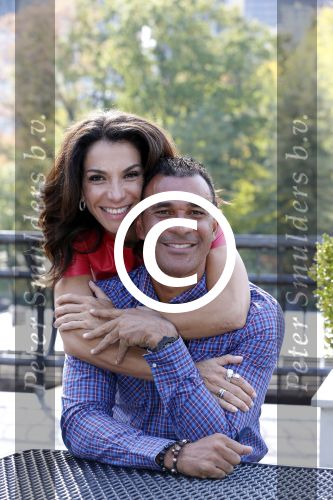 New York 18 oktober 2012
Ruud Gullit met zijn nieuwe vriendin Maggie Jimenez in Central Park.
Peter Smulders bv