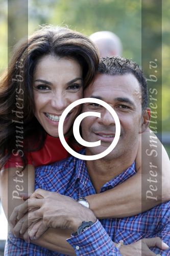 New York 18 oktober 2012
Ruud Gullit met zijn nieuwe vriendin Maggie Jimenez in Central Park.
Peter Smulders bv
