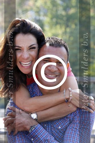 New York 18 oktober 2012
Ruud Gullit met zijn nieuwe vriendin Maggie Jimenez in Central Park.
Peter Smulders bv