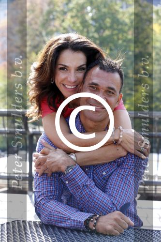 New York 18 oktober 2012
Ruud Gullit met zijn nieuwe vriendin Maggie Jimenez in Central Park.
Peter Smulders bv