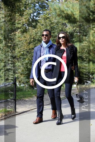 New York 18 oktober 2012
Ruud Gullit met zijn nieuwe vriendin Maggie Jimenez in Central Park.
Peter Smulders bv
