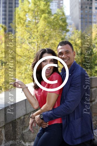 New York 18 oktober 2012
Ruud Gullit met zijn nieuwe vriendin Maggie Jimenez in Central Park.
Peter Smulders bv