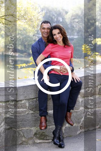 New York 18 oktober 2012
Ruud Gullit met zijn nieuwe vriendin Maggie Jimenez in Central Park.
Peter Smulders bv