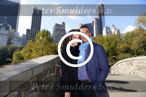 New York 18 oktober 2012
Ruud Gullit met zijn nieuwe vriendin Maggie Jimenez in Central Park.
Peter Smulders bv