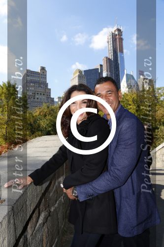 New York 18 oktober 2012
Ruud Gullit met zijn nieuwe vriendin Maggie Jimenez in Central Park.
Peter Smulders bv