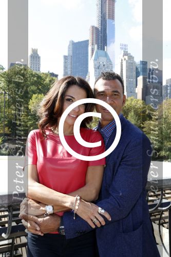 New York 18 oktober 2012
Ruud Gullit met zijn nieuwe vriendin Maggie Jimenez in Central Park.
Peter Smulders bv