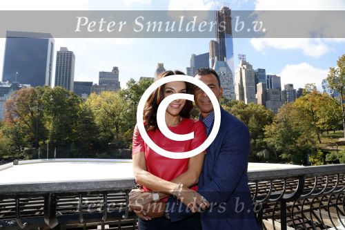 New York 18 oktober 2012
Ruud Gullit met zijn nieuwe vriendin Maggie Jimenez in Central Park.
Peter Smulders bv
