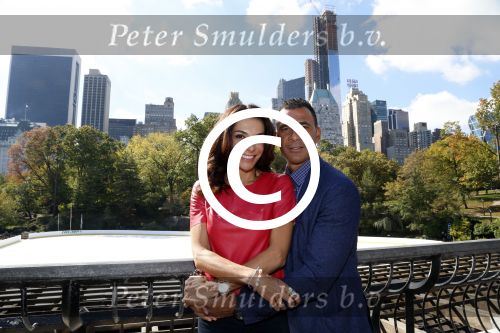 New York 18 oktober 2012
Ruud Gullit met zijn nieuwe vriendin Maggie Jimenez in Central Park.
Peter Smulders bv