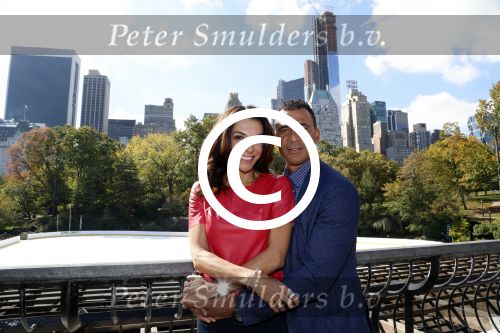 New York 18 oktober 2012
Ruud Gullit met zijn nieuwe vriendin Maggie Jimenez in Central Park.
Peter Smulders bv