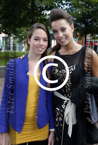 Amsterdam 7 oktober 2012
Premiere Sien en Diego de magische bron van Myra in Pathe Arena
met Jada Borsato Peter Faber en Hrold Verwoert ( coole piet Diego) in de hoofdrollen. Sandy kandau
Peter Smulders bv