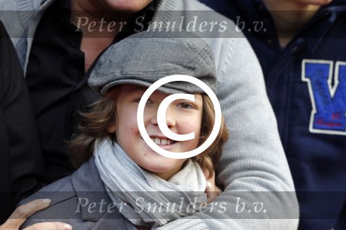 Amsterdam 7 oktober 2012
Premiere Sien en Diego de magische bron van Myra in Pathe Arena
met Jada Borsato Peter Faber en Harold Verwoert ( coole piet Diego) in de hoofdrollen. Marco leontine Luca Jada Senna Mary Borsato en Romy en Jacky Omtzigt .
Peter Smulders bv