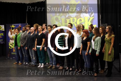 Amsterdam 19 september 2012
Presentatie musical Shrek met Paul Groot Kim Lian v d Meij Rogier Komproe en William Spaaij. Produyktie van Albert Verlinden. cast
Peter Smulder bv