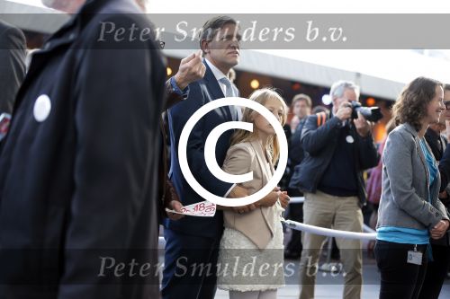 Amsterdam 22 september 2012
Koningin Beatrix opent het stedelijk museum in Amsterdam. Ook Prins Constantijn en Prinses Laurentien zijn aanwezig. Sybrand Buma met dochter
Peter Smulders bv