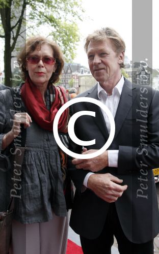 Amsterdam 31 juli 2011
Premiere show Hans Klok in carre. Sylvia Kristel met vriend
Peter Smulders bv