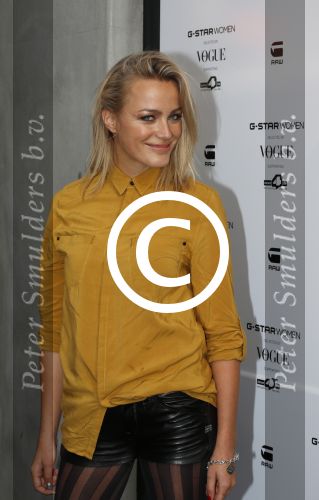 Amsterdam 4 oktober 2012
Doutzen Kroes opent de G Star woman winkel in Amsterdam. Tess Milne
Peter Smulders bv