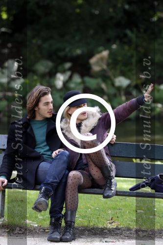 Amsterdam 28 september 2012
Tess Milne met vriend in het sarphatipark.
Peter Smulders bv