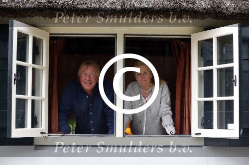 Abcoude 3 oktober 2012
Tom Mulder en zijn vrouw in hun prachtige boerderij/huis in Abcoude.
Peter Smulders bv